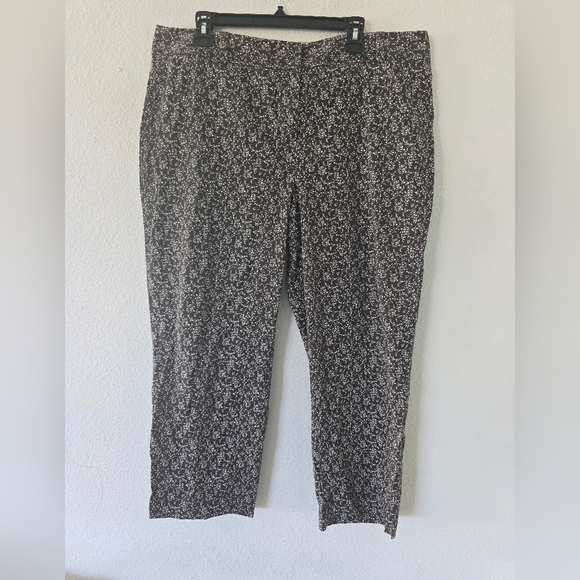 Talbots Floral Pants Womens Sz 16 Plus Ankle Cropped High Rise 40×26 Execellent - Picture 2 of 9